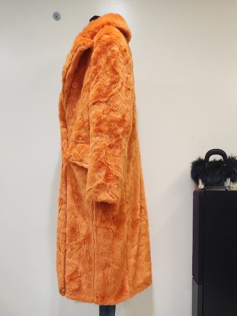 💥SHOWSTOPPER!💥Luxurious Faux Fur Longline Double Breasted Coat in Tangerine - Picture 7 of 16